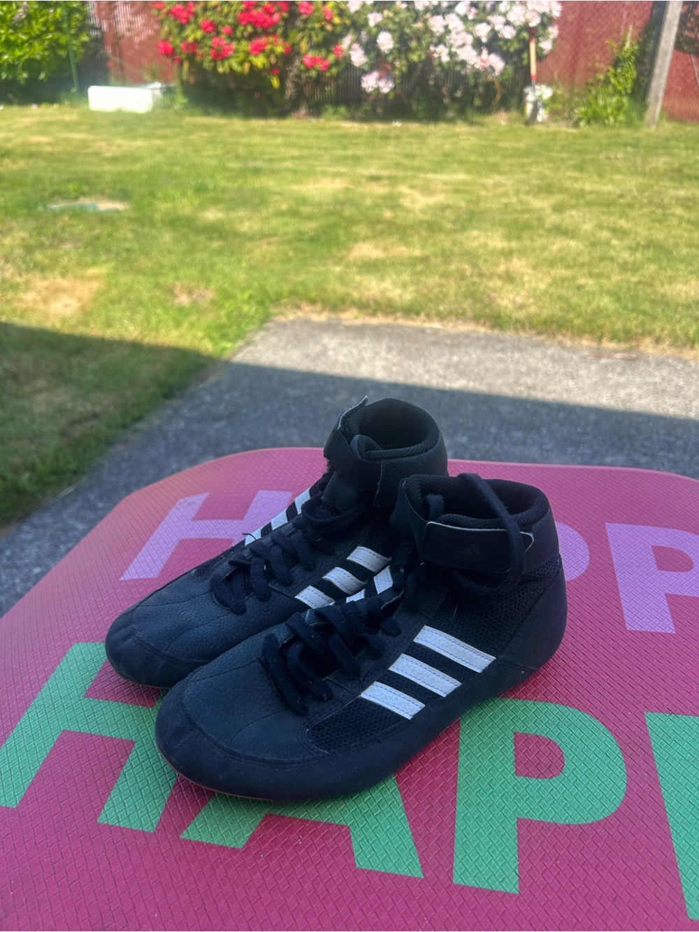 Adidas Men’s Black Wrestling Shoes with White Stripes Shoes Size 5
